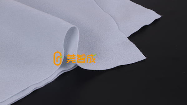 針刺無紡布廠：以質量保生存，以創新求發展