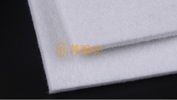 針刺毛氈的密度過高或過低會產生什么影響？